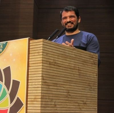 سلامتی اونائیکه هیچ وقت سختی مرد بودن رو با راحتی نامردی عوض نمیکنن
فرزند وبرادرزاده سرداران شهید خداپرست
دنبال حقیقت