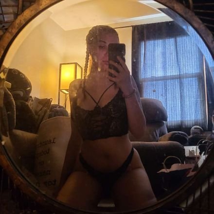 Communist, Community activist, boudoir model, content creator, cashapp: $ChrisRiffRaff 🇮🇪🇨🇺🇻🇳🇰🇵🇨🇳