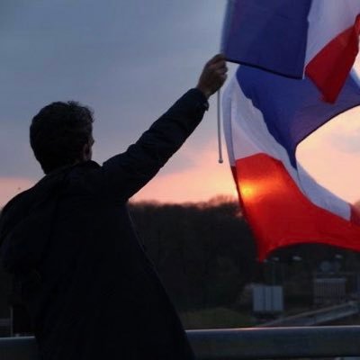 Anti_Progr_iste's profile picture. « Un peuple prêt à sacrifier un peu de liberté pour un peu de sécurité ne mérite ni l'une ni l'autre, et finit par perdre les deux » B. Franklin. ✝️ 🇫🇷⚜️