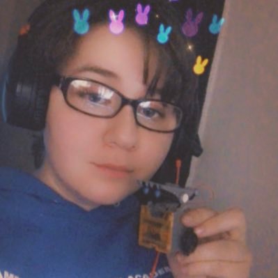 circuithoney1's profile picture. 🍜24// ⌨️Electronic/Software engineer 🧋Python • Raspberry/Arduino 🎐Content creator