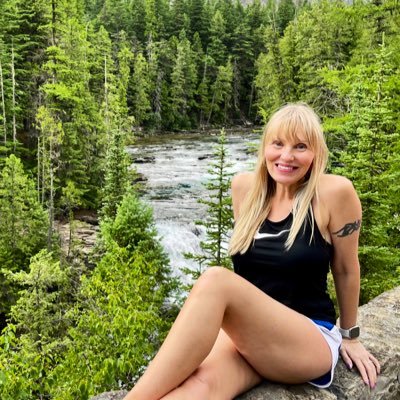 carlasue76's profile picture. ❤️🍩,🐩,🐈‍⬛,🐳❤️