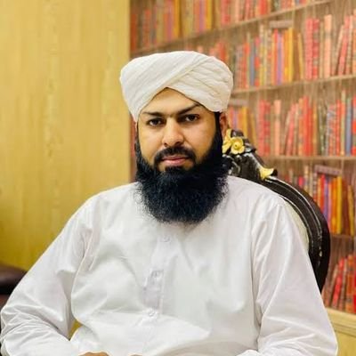 یہ اکاؤنٹ مفتی صاحب کے فین کی طرف سے آپریٹ کیا جا رہا ہے۔ اس اکاؤنٹ کے ٹویٹس کا مفتی صاحب کیساتھ بلواسطہ کوئی تعلق نہیں۔