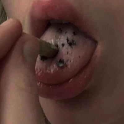 proana_lalapai's profile picture. ugw 38