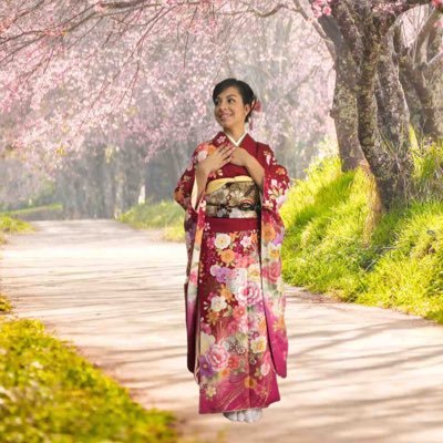 Cresci no Japão, e tenho um canal no YouTube (Nana no Japão). 日本育ちで日本について動画を出しているのでチャンネル登録お願いします(ナナinジャパン)