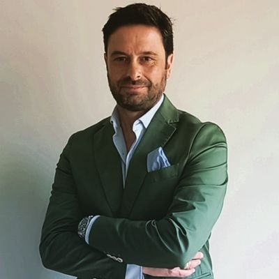 Antonio Ugaldea. Coach Deportivo @universidadcjc. Entrenador UEFA Pro.
RAS 11, SC. Entrenador DE LA ACTITUD