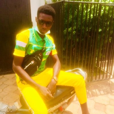 dericksheezy0's profile picture. Aventurier✌🗝