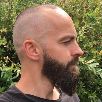 Kenneth_Heat's profile picture. Ik heb het gevoel dat ik vooroverval in een onbekende toekomst die groot gevaar inhoudt.