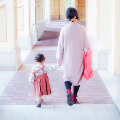 ワンオペママでも幸せに月7桁獲得❤️顔出しなしズボラワンオペワーママでも10ヶ月で稼げるインスタグラマーになった秘訣を公開中! ⬇️どん底ママが月7桁を獲得したインスタ活用ロードマップ🎁