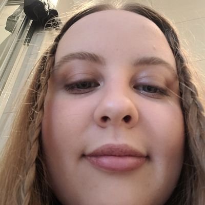 wilson21charl's profile picture. (she/her)
just trying to live, laugh, love through my mid 20s