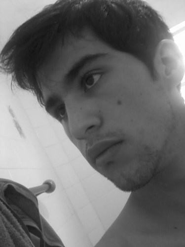 Deniisrocha's profile picture. 