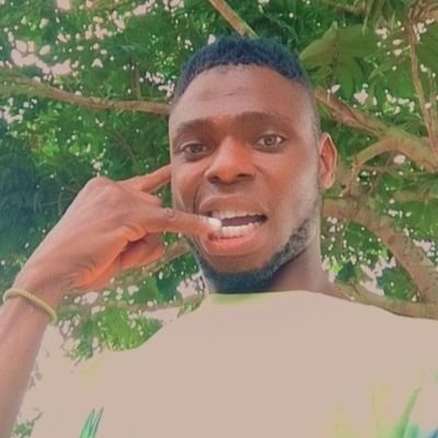 https://t.co/1KRGNAoziP lucky Michael from Delta state but currently in Benin. Am an upcoming artist talented and focused in music career please help me.