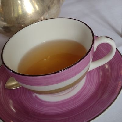 schmindieblogs's profile picture. I put gravy on my chips.
Northern living in Southern on a hill.
Music nerd. Tottenham & York City. Glioblastoma person. pumpkinseed elsewhere
she/her