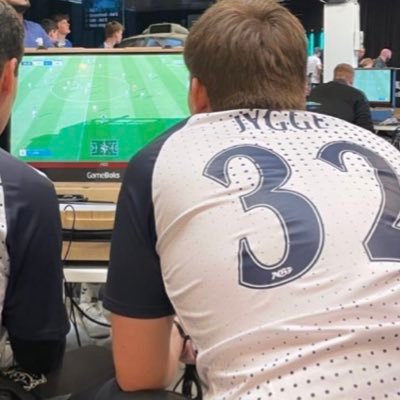 former FIFA player at: AGF eSport, Nordens Paris and eSpuma | Now just tweeting about my passion for Arsenal, AGF Aarhus, Holger Rune & Danish Cycling