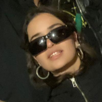 mi flow es una bailarina natural cn la q muxos querríais marcaros unos pasos y tal