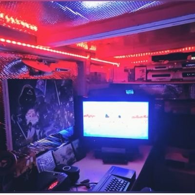 I'm a retro gamer, love to play and review games, also pick ups too👍🏻
Much more full content on my Youtube channel, please like and subscribe😊