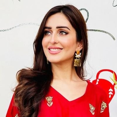 SidraMu46326459's profile picture. Journalist by luck and Actress by choice. Tigress of IK.