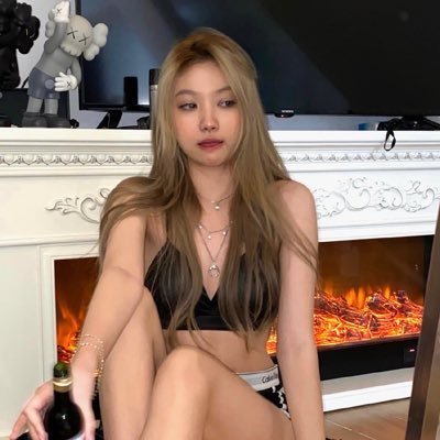 shirshir_o's profile picture. 没门槛 没其他联系方式 不约