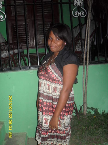 soy un persona sencilla,sincera, noble, luchadora y capaz de disfrutra de los pequeños detalles de la vida,con capacidad  de amar y ser amada.