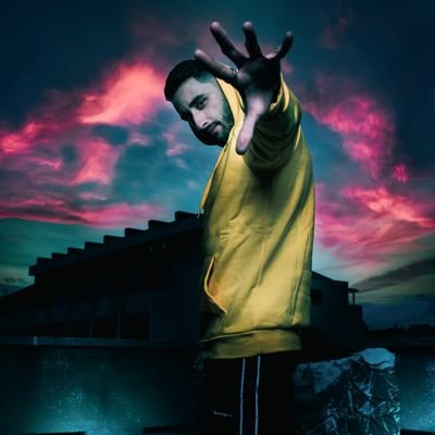 Artista, músico, poeta, escritor..
Cosechando rimas desde el '91. ✍🏼🧠
Apunta a la Luna, como mínimo quedarás entre las estrellas
Larga vida al HipHop!