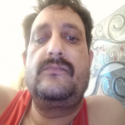 मैं शून्य से अधिक कुछ नहीं हूं।
न किसी का दोस्त न किसी का दुश्मन।।
