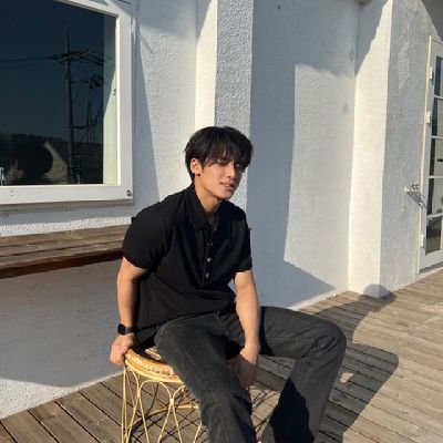 peaxhblossoms's profile picture. 