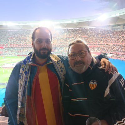 Abogado y Profesor Asociado muchos años UV. Valencianista desde la cuna. Demócrata por convicción. Siempre en la izquierda .