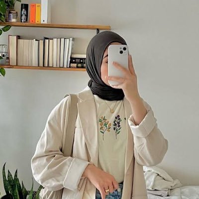 outfitsaia_'s profile picture. Rekomendasi outfit hijab Outfit kuliah Outfit casul Only for U ❣️