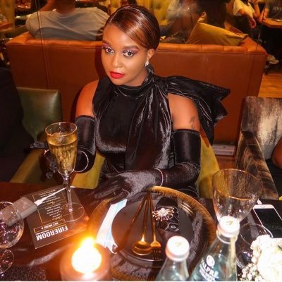 A girl with a mind, A woman with attitude and a Lady with class 🥂💸🏋🏾♀️✈️ IG @iamCaroline_M