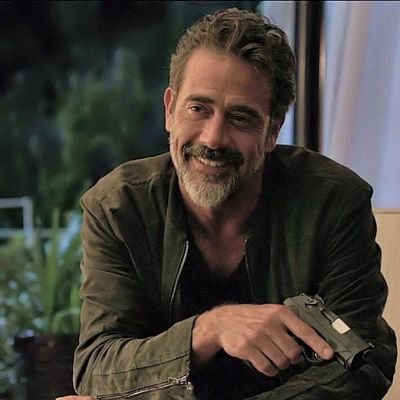 Amable, trabajador, amante de la naturaleza y pervertido. No todos los hombres somos perfectos. Buscando familia y Aventuras.