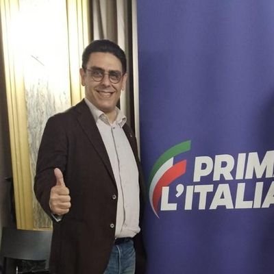 Dipendente Comunale - ex-Promotore Finanziario - Appassionato di politica e di Italia