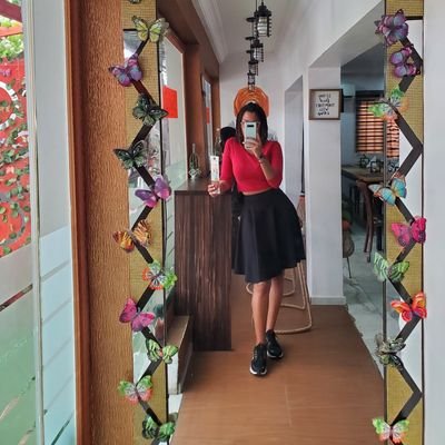 imadot's profile picture. Lost in translation.. I could be a Smurf , I could be a bench ... I could be both