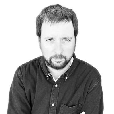 Periodisme - Guió - Comunicació. Vivint altres vides. Escric, docus, TV i ràdio. He fet reviure l’àvia @JoanaRaspall. Ara a @som3cat