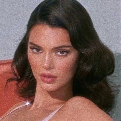 𝟾 | 𝙰𝙶𝚄𝚂𝚃