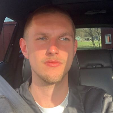 RenkseM's profile picture. 👽