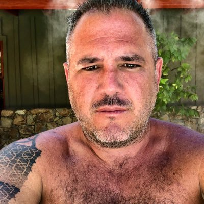 18+ | NSFW | Daddy bear in the bay. Exploring and having some fun along the way. pics that inspire videos for: https://t.co/qKO5pQgOoc