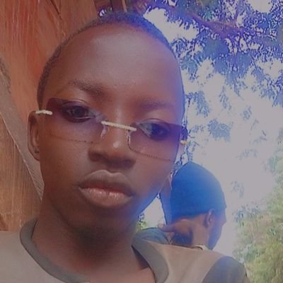 Saliou Diallo koumbia de Guinée, je suis membre de L'AJDE (association des jeunes pour la défense de droits des enfants).j'ai une sensibilisation dans ma nation