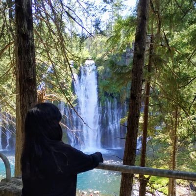 Alexa_Nuno's profile picture. I am lost, trying to get found in an ocean of people.