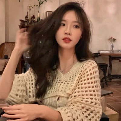 lishiyina's profile picture. 