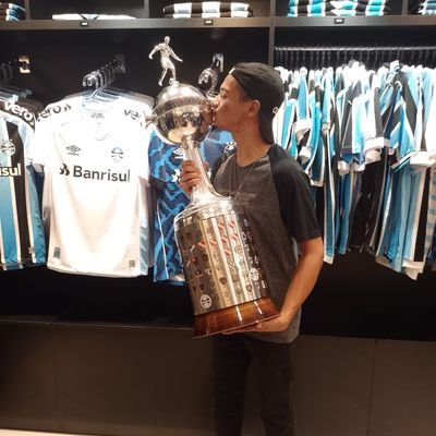 22 anos ♒
Até onde posso, vou deixando o melhor de mim.