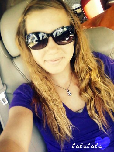 My name is Ana, Thats it(: