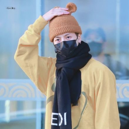 #GOT7 ◦ 王嘉尔💚  ɴɪɴᴇ , 高卿尘🍓💚💛 ◦  #COPPERdechawat 🍣