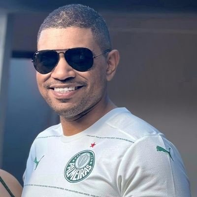 Profissional de TI e Pós-graduado @espweb @oficialUEM. @Palmeiras #ONEPIECE #LOTR
Skoob: https://t.co/XyPSEjrh9D
Goodreads: https://t.co/9gfMaD7Oml
JO 3:16