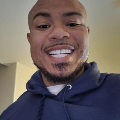 NBA enthusiast | Social Media Influencer | Licensed Auto Broker |
Business owner: https://t.co/BGwjT9WzhV