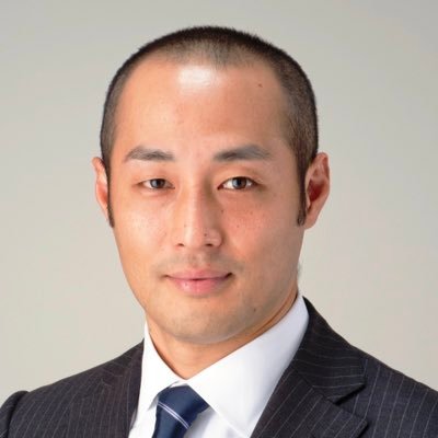 日光市議会議員(3期目) 42歳。H.C栃木日光アイスバックス・元プロアイスホッケー選手。好きな言葉は『雨垂れ石を穿つ』朝の街頭演説『木曜日8時30分の男』は400回を超え、活動継続中。市民目線、市民感覚が政治信条。