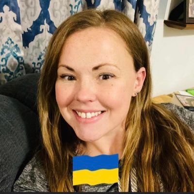 Human mom. Dog mom. Wife. Crochet softie.🧶 Tea.🫖 Nature 🌲 Swedish things and British things 🇸🇪 🇬🇧 LGBTQ+ ally. 🏳️🌈 Lover of languages.
