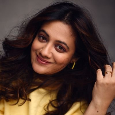 Spruha Joshi Profile