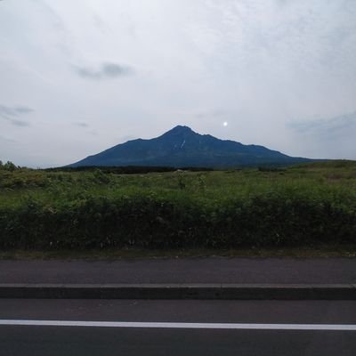 krBX2EfC8fNMdSe's profile picture. 