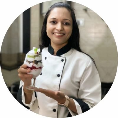 Hi guys! My name is Farida sadikot   I am recipe developer, food blogger and social media influence. I am very passionate about cooking