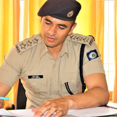 DSP Himachal police (Captain of Indian kabaddi team ) अवॉर्ड(पद्मश्री & अर्जुन & परशुराम ) https://t.co/4nMnEqvJAr