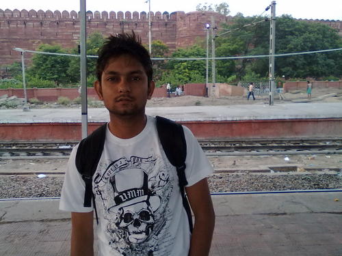 My self sanjay kumar verma and pursuing MBA from IIPM lucknow..
i love my self and i believe on my confidence.......